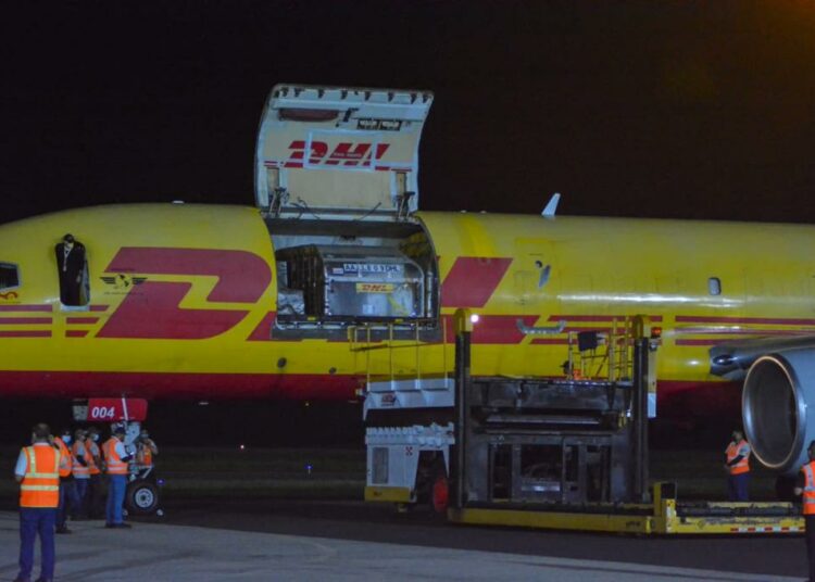 Nuevo lote de vacunas llega al país para seguir inmunizando a más salvadoreños