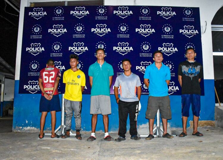 Detienen a pandilleros responsables de desaparición de personas en Ahuachapán