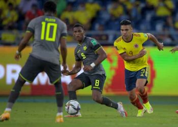 Colombia y Ecuador empatan en intenso partido por eliminatoria sudamericana