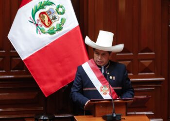 Venezuela y Perú restablecen relaciones diplomáticas tras casi cuatro años de comunicaciones intermitentes