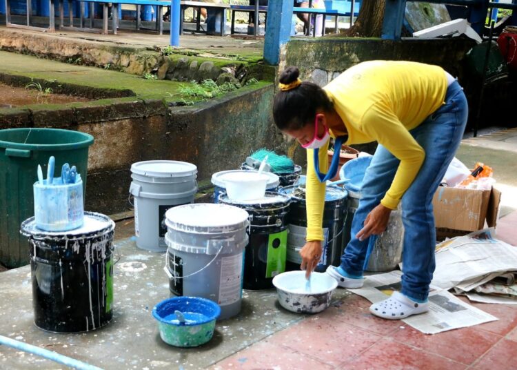 Privados de libertad realizan trabajos de restauración en el Instituto José Simeón Cañas de Zacatecoluca