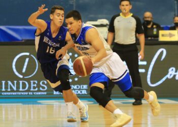 El salvadoreño Roberto Martínez estará en el juego de las estrellas de baloncesto en Panamá