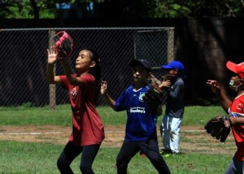 La Federación Salvadoreña de Béisbol inauguró el torneo selectivo Infantil juvenil en la Unión