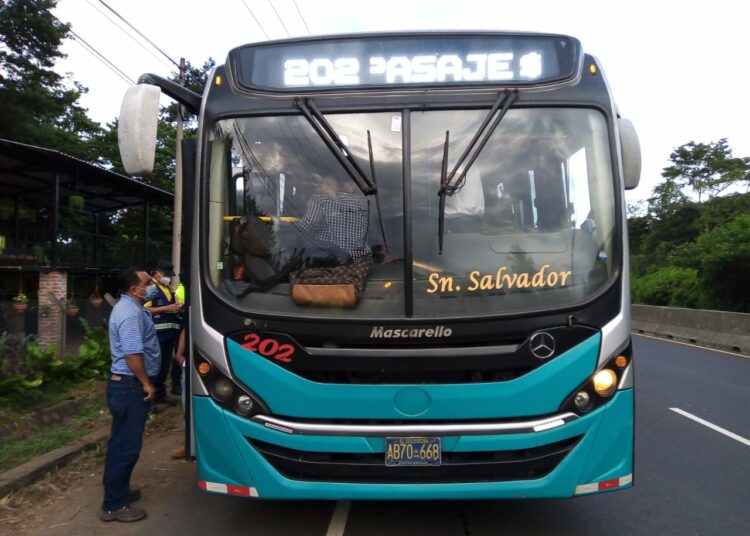 VMT multa a ruta 202 por alza ilegal de pasaje