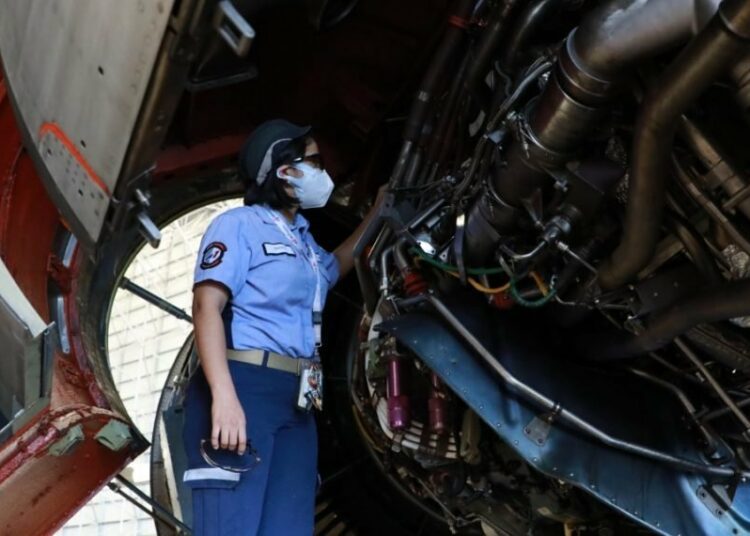 Gobierno lanza proyecto Aeroclúster para el desarrollo de la industria aeronáutica en el país
