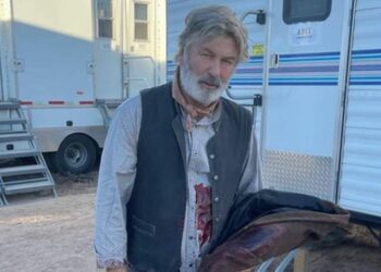 “Mi corazón está roto” dijo Alec Baldwin tras el terrible accidente en que murió Halyna Hutchins