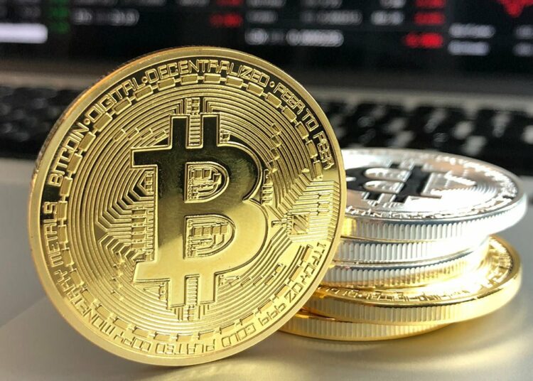 El Bitcoin logra aumentar su precio a más de $56,000