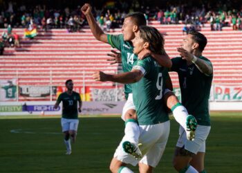 Bolivia golea 4-0 a Paraguay y sigue soñando con llegar a Qatar-2022