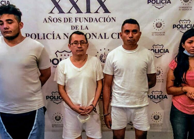 Estructura de estafadores es desmantelada por la PNC y FGR