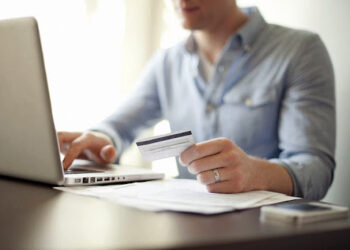 YouTube se convertirá en una tienda en línea por una semana y los usuarios podrán comprar productos durante las transmisiones en vivo