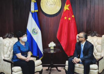 Presidente de la Asamblea y embajadora de China se reúnen para fortalecer relaciones bilaterales