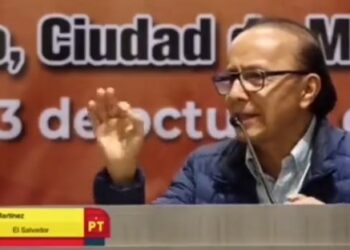 Sigfrido Reyes y Gerson Martínez, prófugos de la justicia, participan en evento político en México