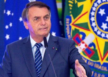 Informe instará a presentar cargos contra el presidente de Brasil Jair Bolsonaro por el mal manejo de la pandemia