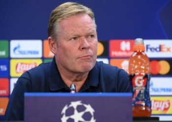 Koeman apuntó contra los fans de Barcelona que lo increparon tras el clásico y les dejó una advertencia