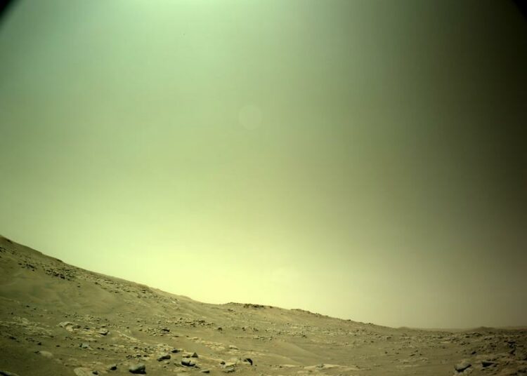 Marte visto de cerca: el róver Perseverance envía una nueva tanda de fotos tras semanas fuera de línea