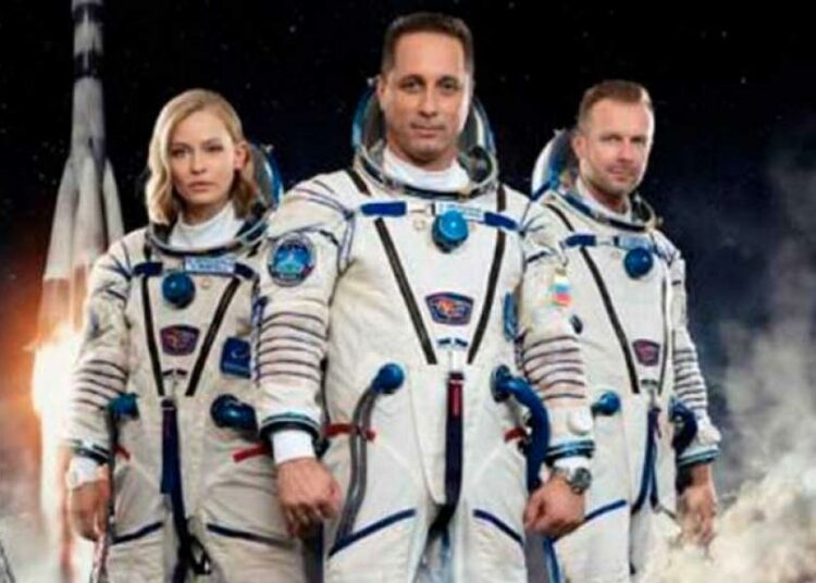 (VIDEOS) Así fue el histórico regreso del primer equipo de rodaje de una película en el espacio tras permanecer 12 días en la EEI