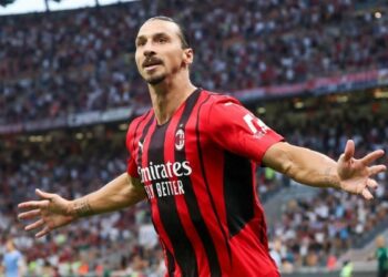 Zlatan Ibrahimovic cumplió 40 años y se regaló una Ferrari de 540 mil dólares que se sumó a su lujosa colección de autos
