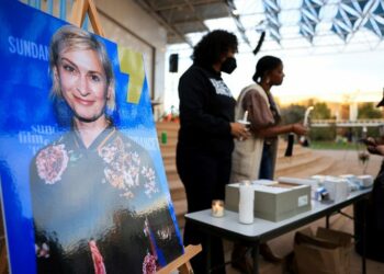 Las consecuencias legales que puede enfrentar Alec Baldwin tras la tragedia en el rodaje de “Rust”