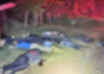 Asesinan a tiros a 11 hombres en Tangamandapio, Michoacan, México