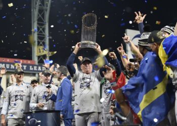 Bravos blanquean a los Astros y son los campeones de la Serie Mundial
