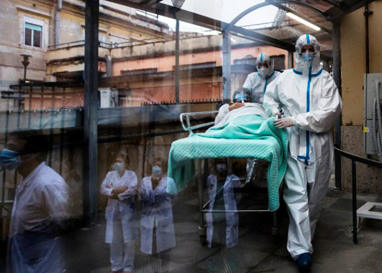 La tasa de contagios de COVID en Alemania alcanzó un nuevo récord