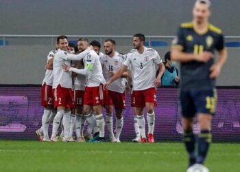 La Suecia de Zlatan Ibrahimovic cae en Georgia antes de visitar España