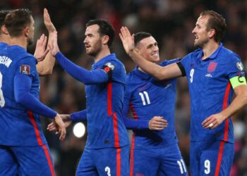 Inglaterra a un paso de Catar, Italia se complica el pase