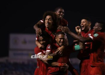Panamá remonta y supera 3-2 a Honduras en eliminatorias