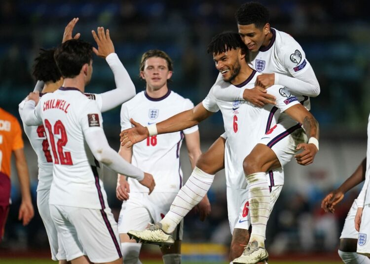 Inglaterra goleó 10 a 0 y se clasificó con Suiza al Mundial de Qatar, pero Italia irá al repechaje