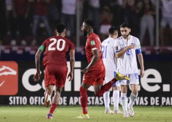 Panamá remontó 2-1 a El Salvador que tiene casi nulas su posibilidades de clasificar a Qatar