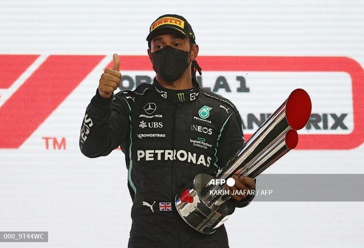Lewis Hamilton arrasó en el GP de Qatar de Fórmula 1 y redujo la diferencia con Verstappen