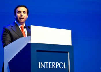 Nombran jefe de la Interpol a un general emiratí acusado de «tortura y barbarie»