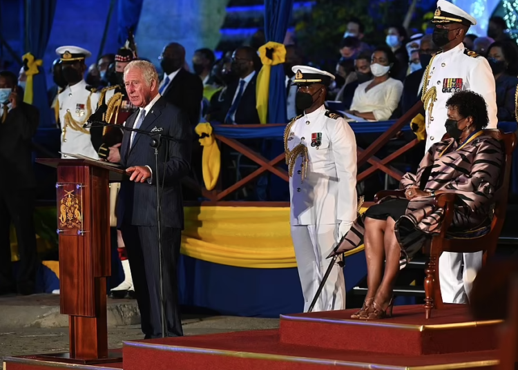 Barbados se despidió del mandato de la reina Isabel II y se convirtió oficialmente en una república