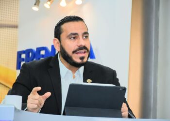 «La disminución de casos se debe a la combinación de aplicar la tercera dosis»: Ministro de Salud