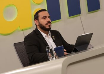 Salud asegura que el 75% de la población meta cuenta con una dosis de la vacuna contra el COVID-19