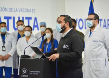 Ministro de Salud destaca la excelente gestión del Megacentro de Vacunación