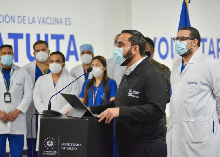 Ministro de Salud destaca la excelente gestión del Megacentro de Vacunación