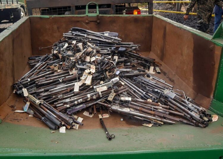 Destruyen un total de 1,431 armas de fuego decomisadas a delincuentes