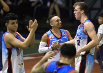 Brujos se impone a Águila y escala en la tabla