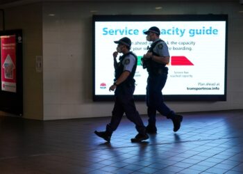 COVID-19: Australia detecta primeros casos de variante ómicron