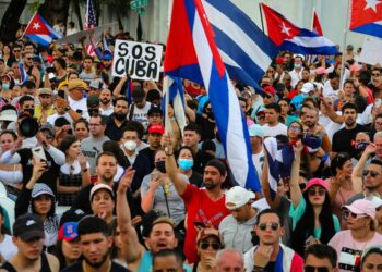 Cubanos planean tomar hoy las calles para manifestarse contra el gobierno