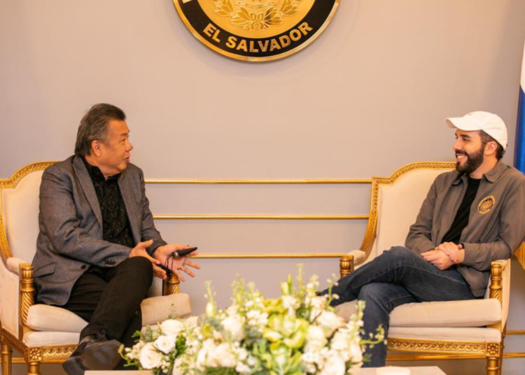 “Me estoy sentando con alguien que está haciendo historia”: empresario de Singapur tras reunión con Presidente Bukele