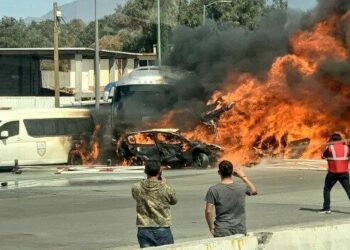 (VIDEO) Un accidente de tráfico seguido de un incendio deja 19 muertos y tres heridos en México