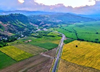 Construcción del Periférico Claudia Lars lleva un 94% de avance: ministro de Obras Públicas