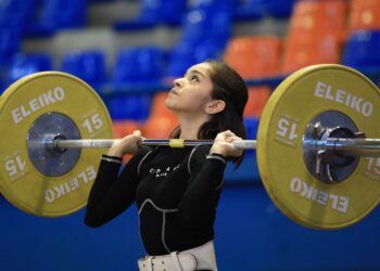 La UES domina el campeonato universitario de levantamiento de Pesas