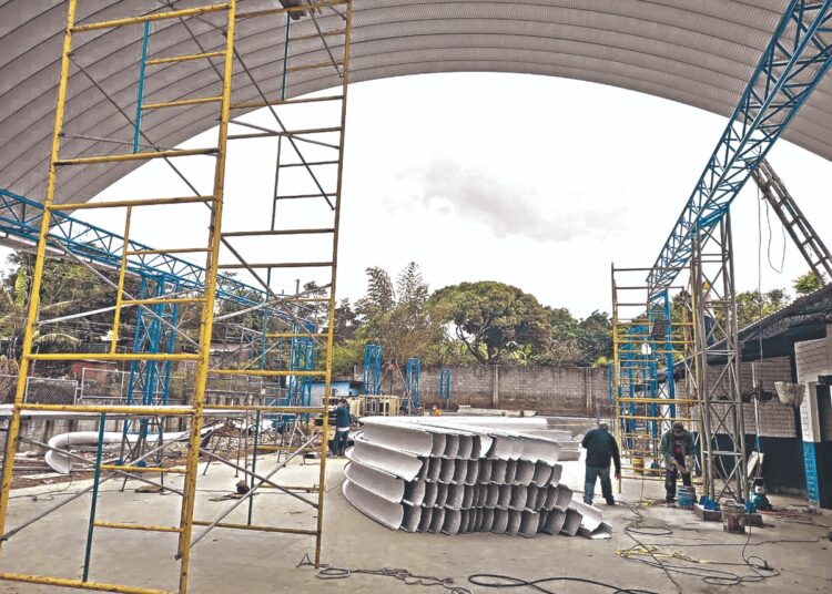 Ministerio de Educación invertirá $60 millones en infraestructura escolar de El Salvador