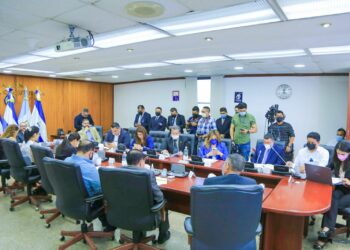 Comisión Política inicia proceso de entrevistas a candidatos a Fiscal General de la República