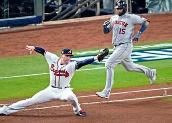 Astros remontan y obliga al Juego 6 de la Serie Mundial 2021