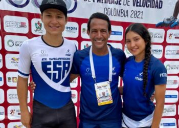 Los salvadoreños Marvin Rodríguez e Ivonne Nóchez obtuvieron medallas de plata y bronce en el campeonato mundial de patinaje que se desarrolla en Colombia