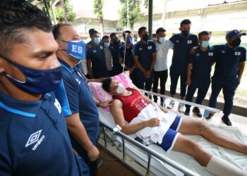 El jugador de la selección de fútbol playa Rubén Batres continúa con su recuperación